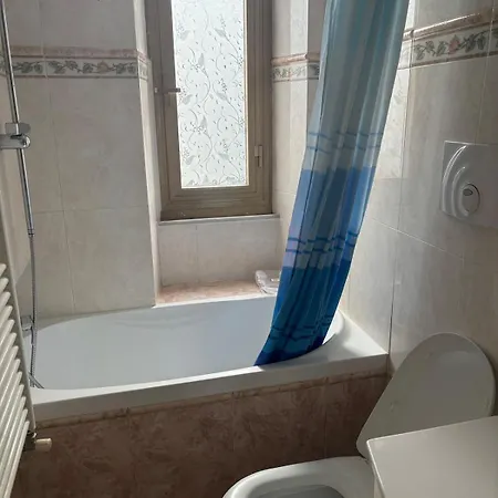 Apartament Casa Garibaldi With Parking